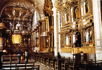 Cuzco. Iglesia de Santa Clara. Retablo de espejos