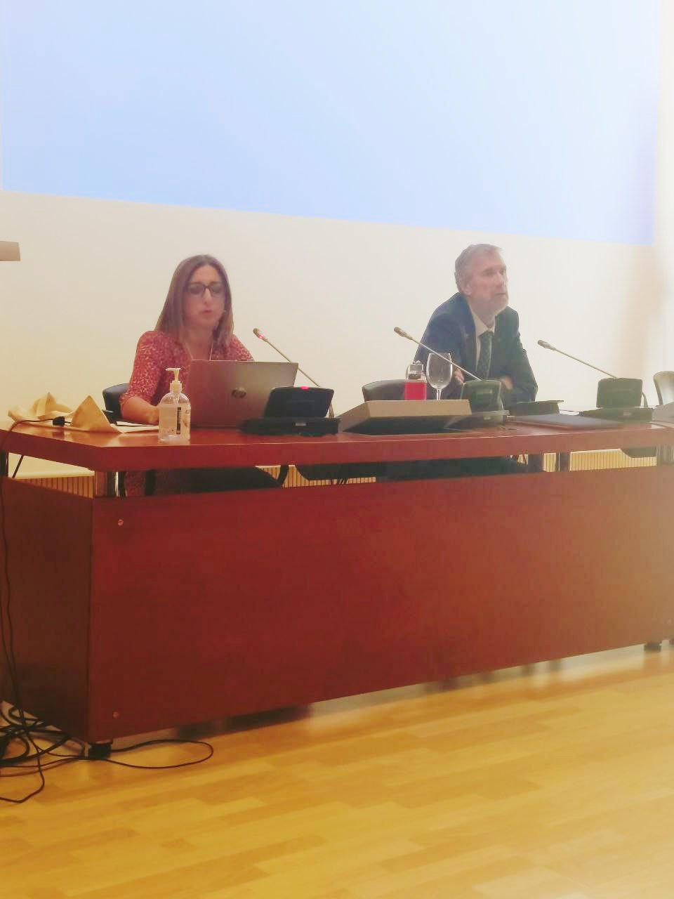 Margarita Sánchez Romero da lugar a la lectura del Manifiesto de las XXXI Jornadas de Crue-Sostenibilidad «Universidad, cultura y patrimonio sostenible»