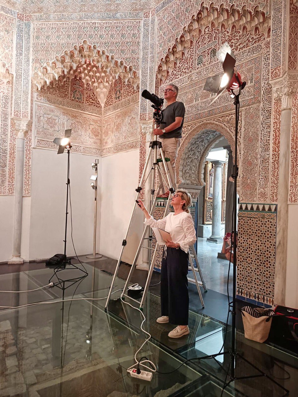 Investigadores de la UGR descubren las restauraciones históricas de las yeserías del Oratorio de la Madraza, edificio nazarí fundado en 1349