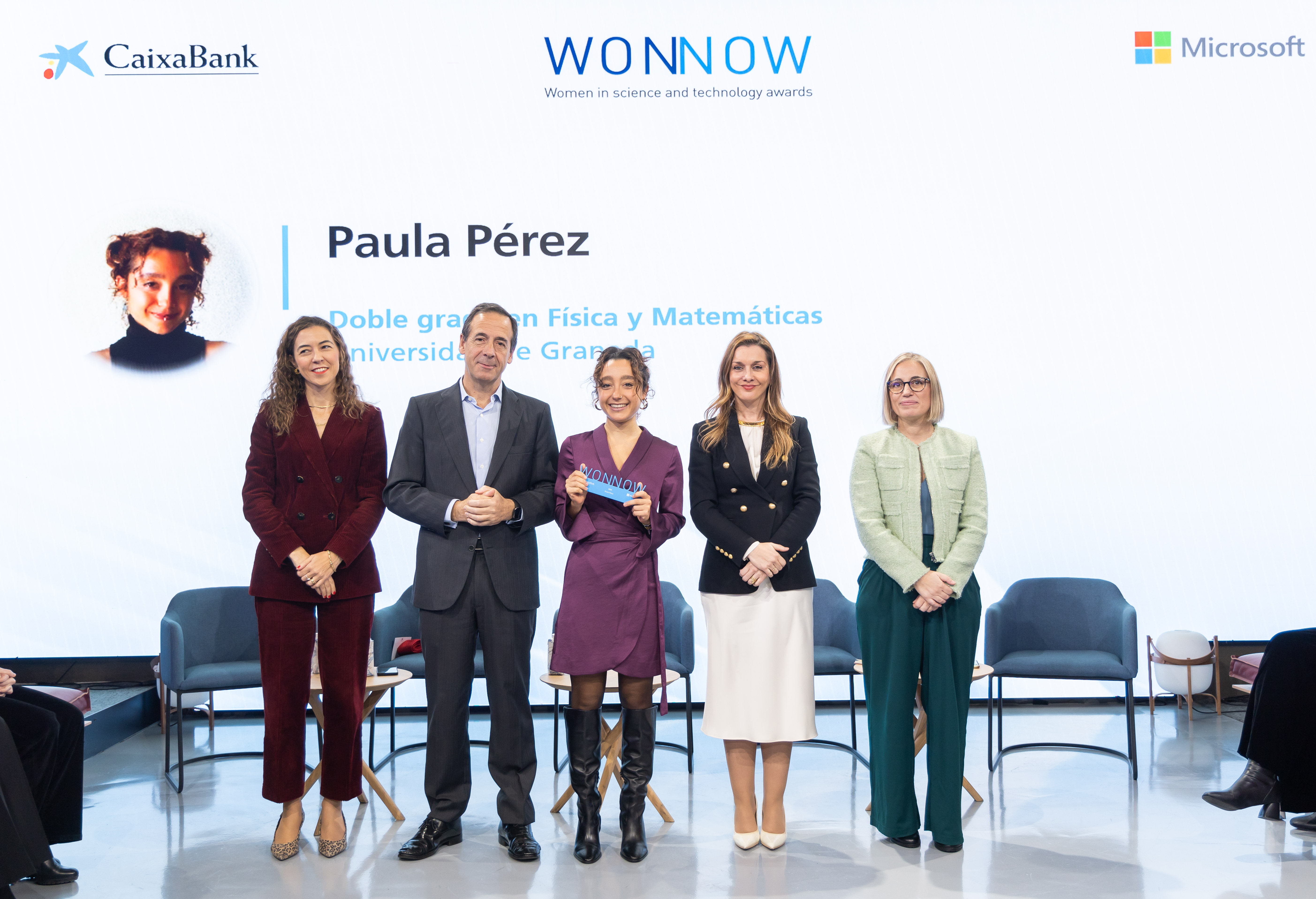 Dos estudiantes de la UGR, las entre mejores alumnas de grados STEM de España en los premios WONNOW