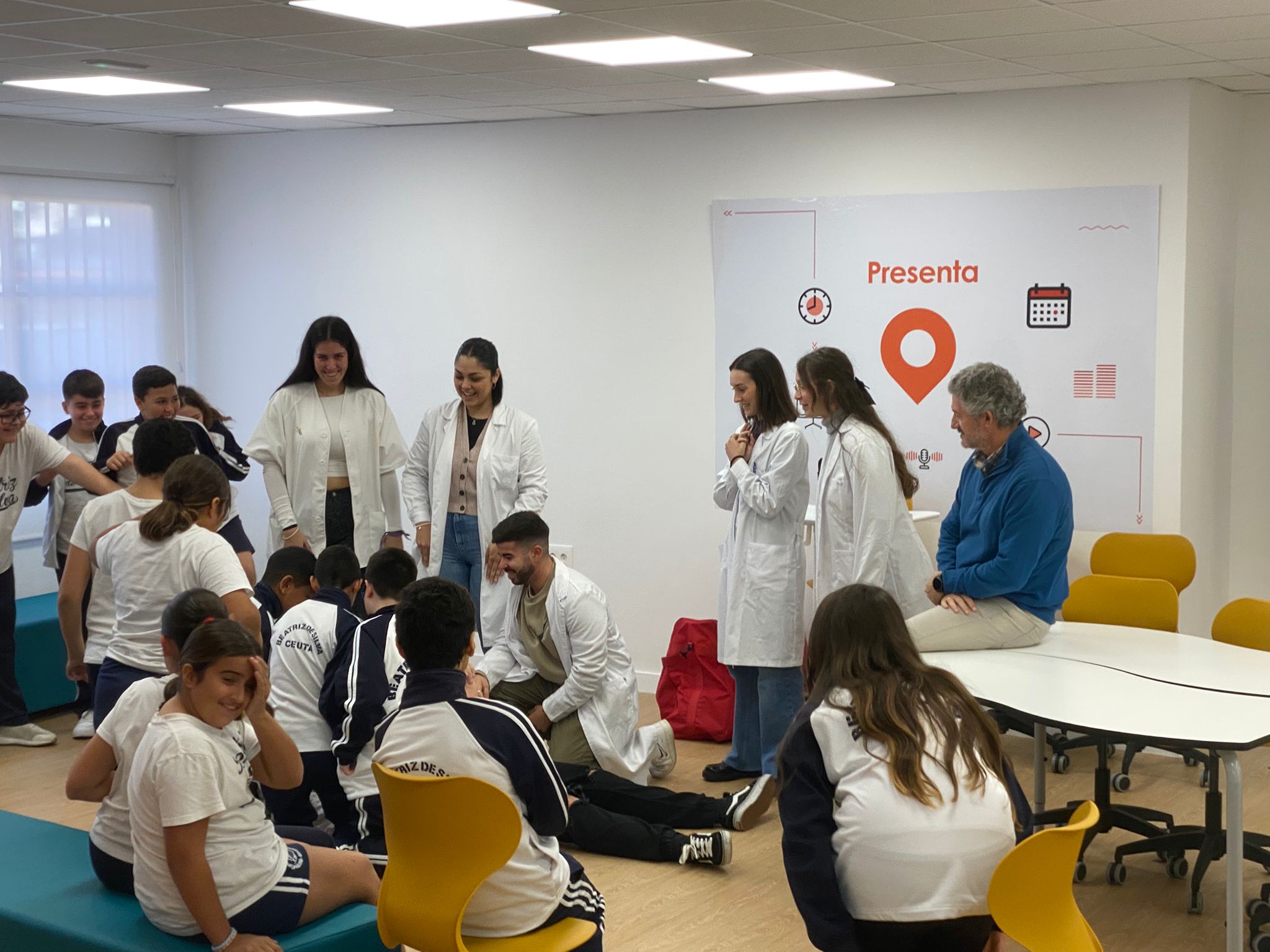 Estudiantes de la Facultad de Enfermería de Ceuta imparten talleres sobre Promoción de la Salud en el Colegio Beatriz de Silva