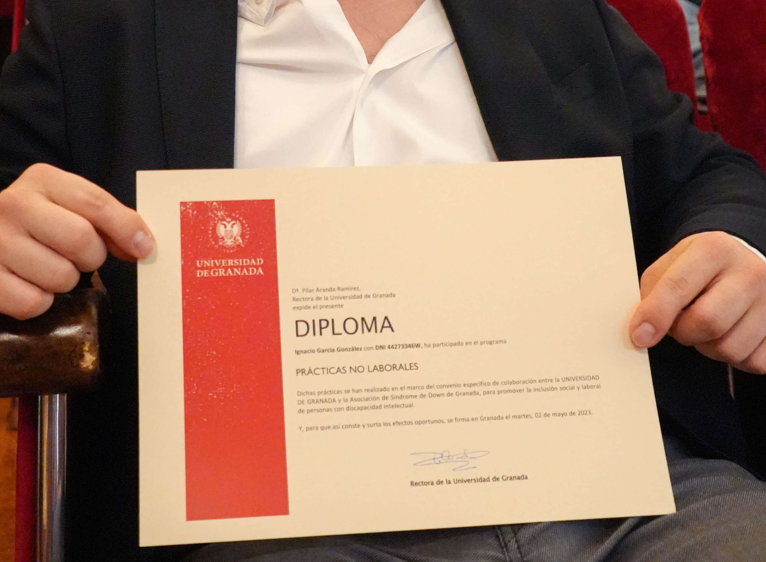 Acto de reconocimiento y entrega de diplomas a las personas con discapacidad intelectual que han realizado prácticas en distintos servicios de la UGR