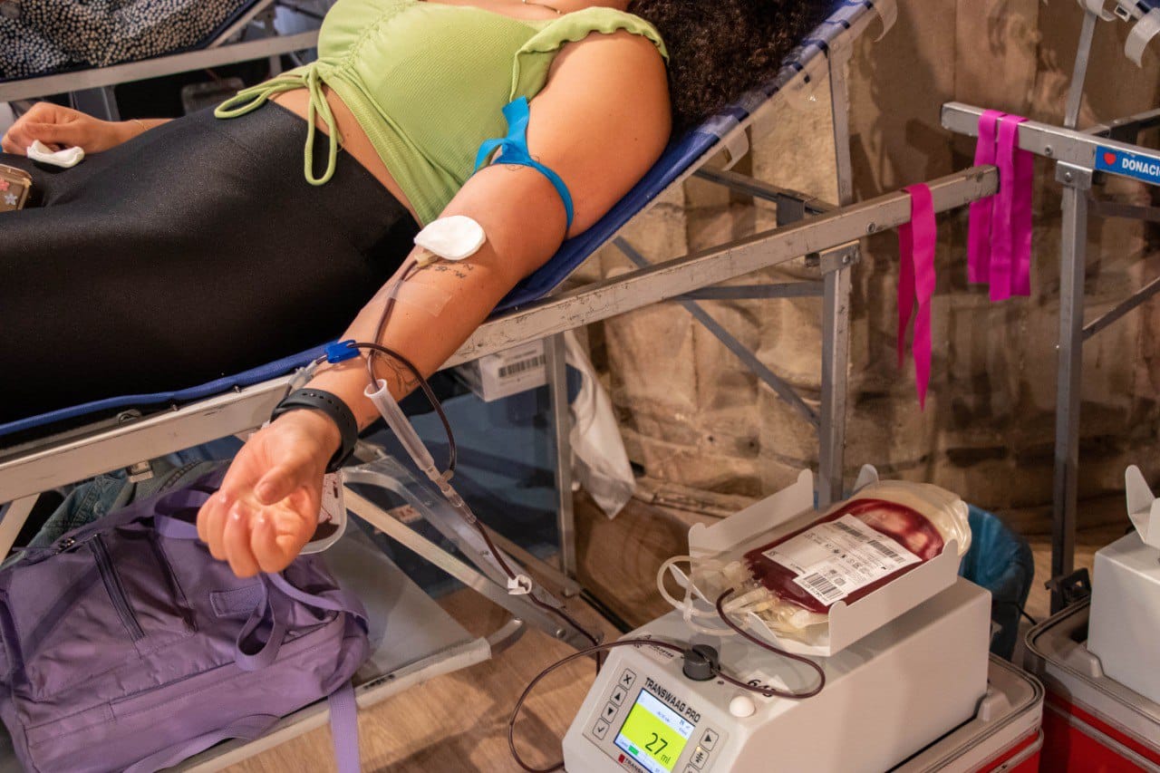 Aumentan en un tercio las donaciones de sangre y plasma en la UGR durante el último año